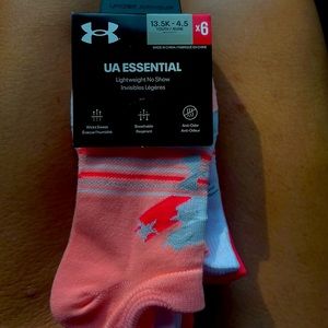 Girl under armour socks size 13.5-4.5 6pk